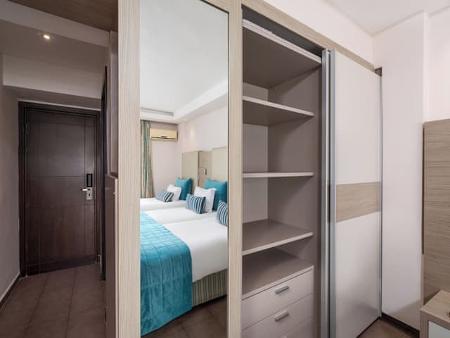 Standard Triple Room, Garden View