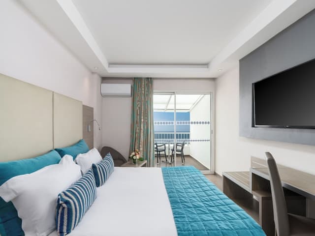 Standard Double Room, Partial Ocean View