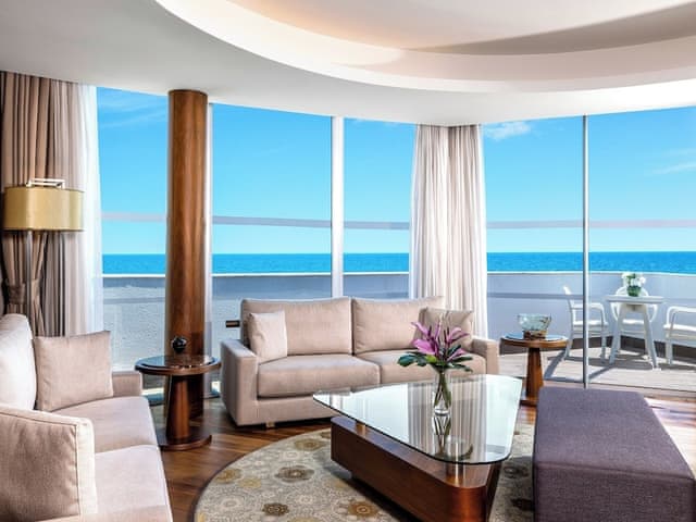 Deluxe Royal Suite with Sea View and Balcony