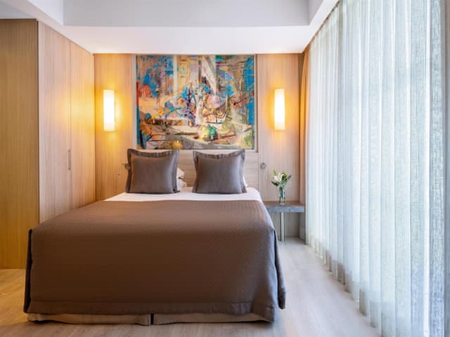 Deluxe Şehir Manzaralı Balkonlu Oda