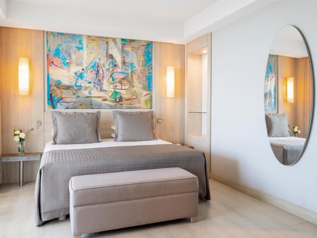 Deluxe Şehir Manzaralı Balkonlu Oda