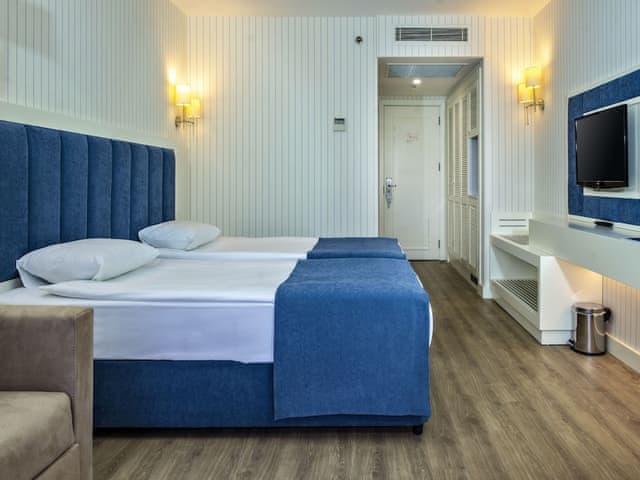 Economy Room, 1 Double or 2 Twin Beds