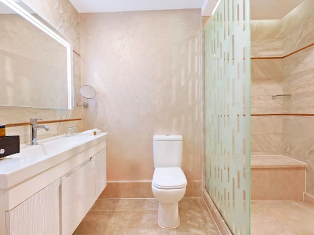 Deluxe Family Room with Pool View ( 2 Adults + 2 Children )