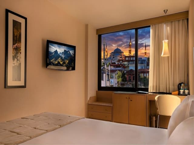 Standard Deluxe Room with City View
