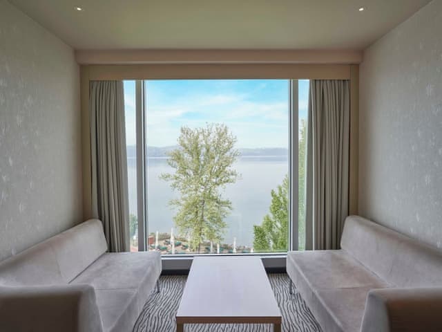 Suite, 1 Bedroom, Corner