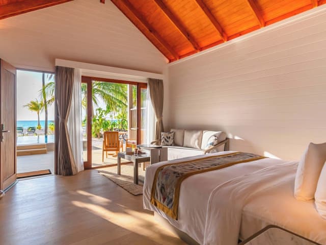 Havuzlu Plaj Villası