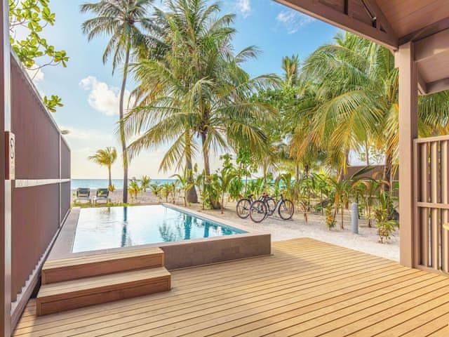 Havuzlu Plaj Villası