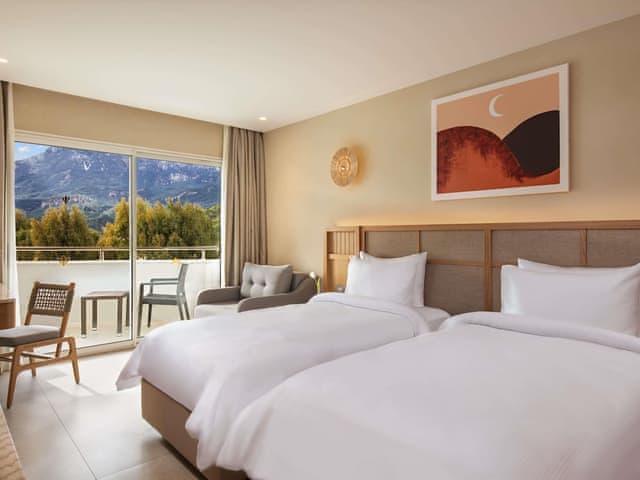 Deluxe Family Suite Garden View