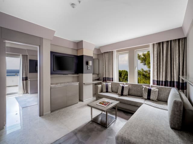 Delüks Süit Deniz Manzaralı