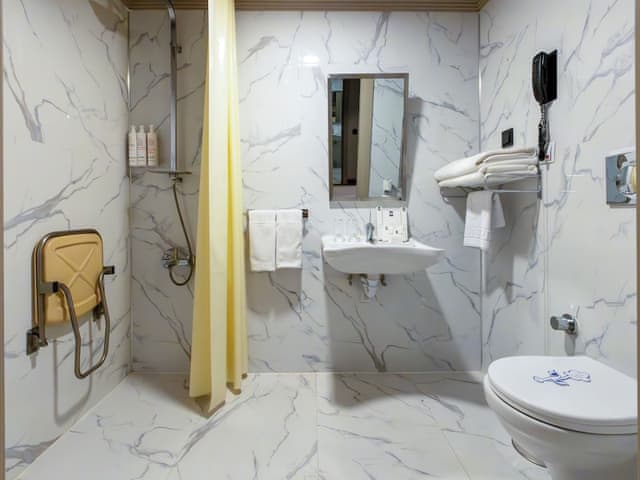 Standard Room, 1 King Bed, Sea View