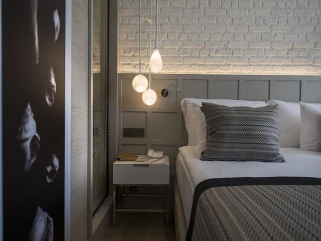 Superior Oda Yan Deniz Manzaralı