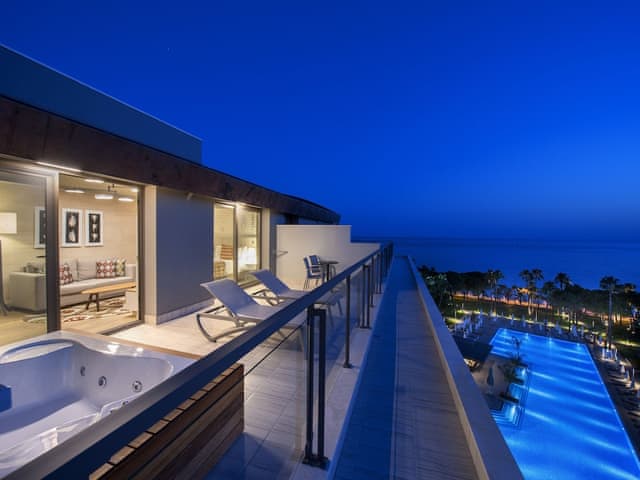 Büyük Penthouse Süit