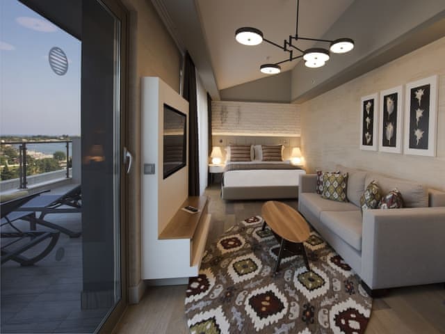 Penthouse Süit Yan Deniz Manzaralı