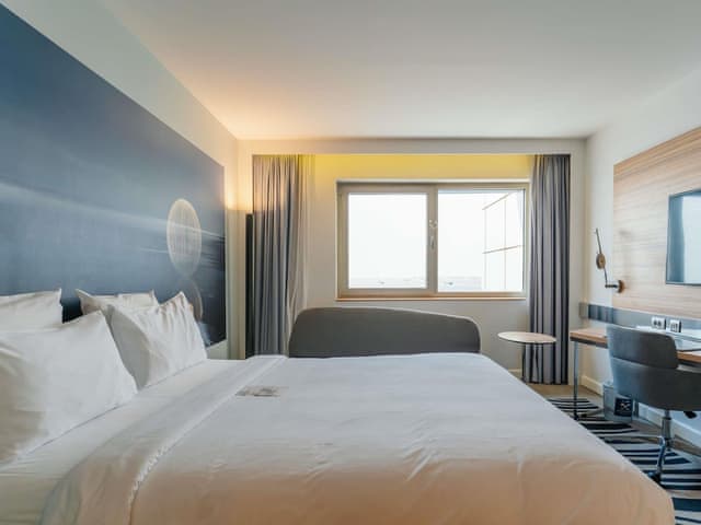 Superior Room, 1 Queen Bed