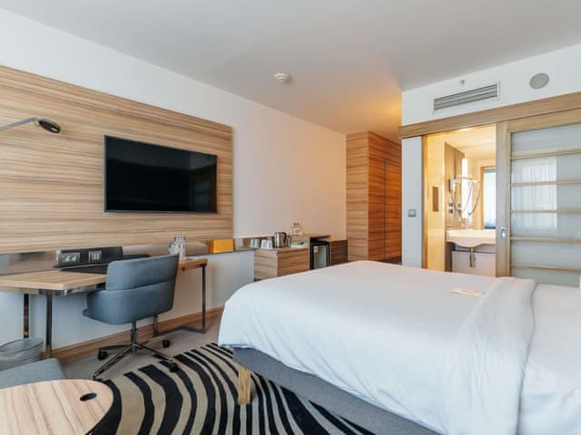 Superior Room, 1 Queen Bed
