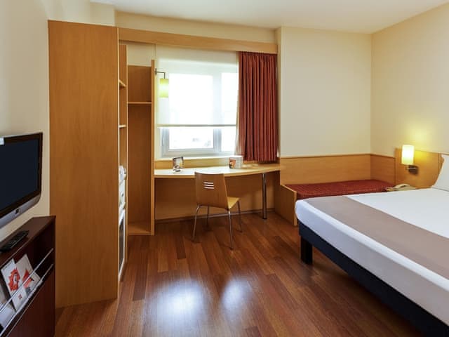 Double Room, 1 Double Bed (Conical)