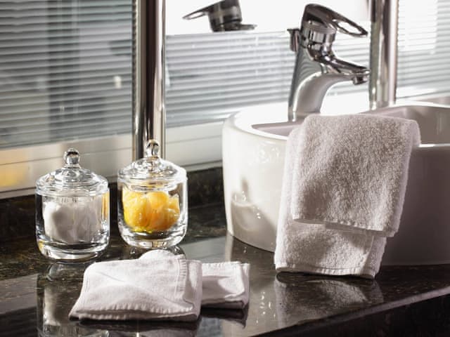 Executive Suite, 1 King Bed, City View