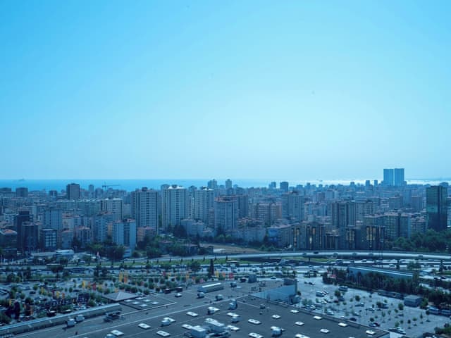 Deluxe Room, 1 King Bed, City View