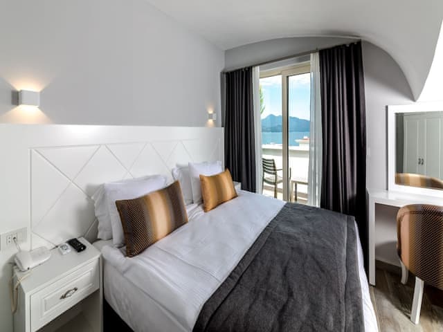Standard Room Land View