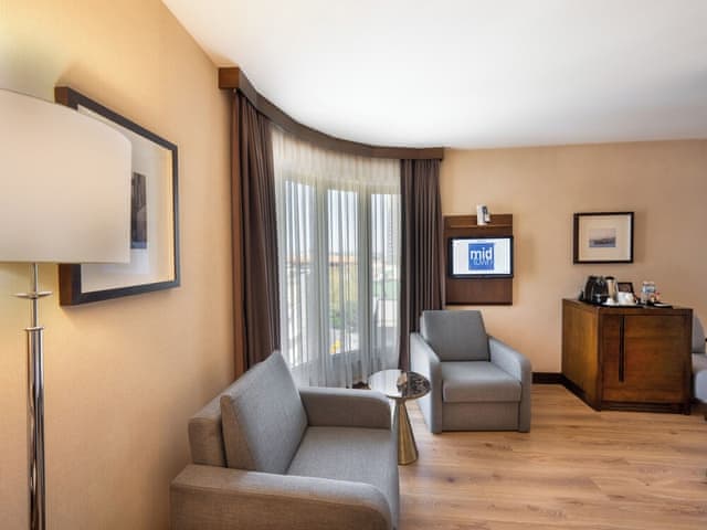 Suite, 1 Double Bed, Corner