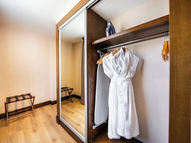 Suite, 1 Double Bed, Corner
