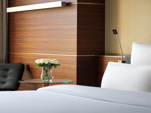 Classic Room, 1 King Bed, City View