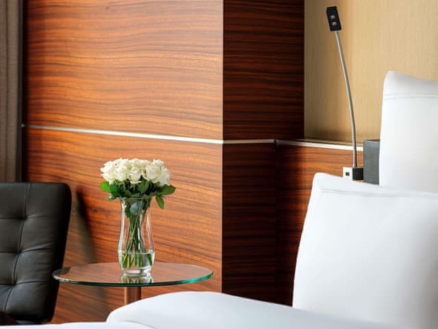 Classic Room, 1 King Bed, City View