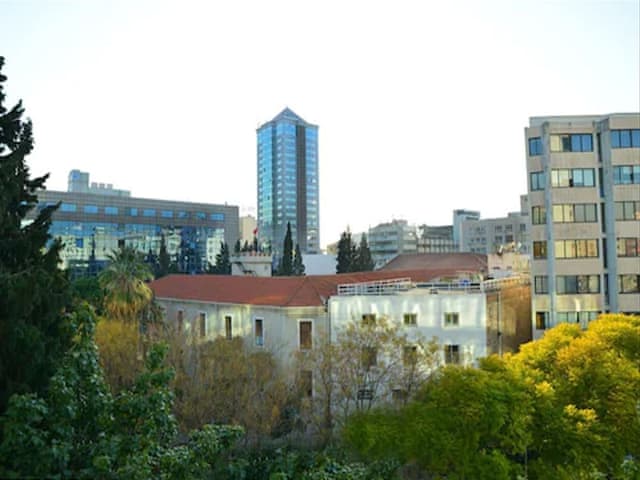 Classic Room, 1 King Bed, City View