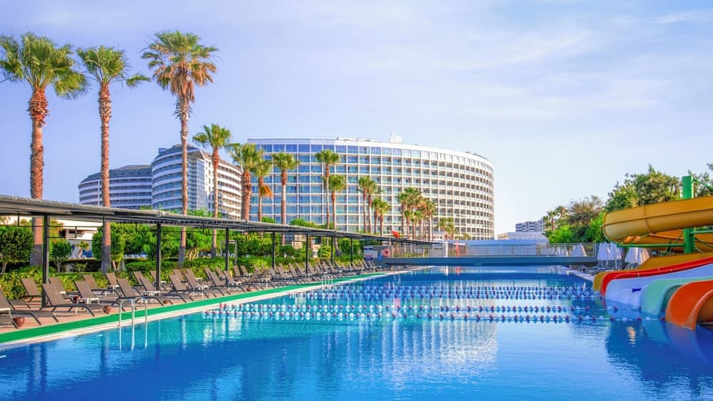 Crystal Centro Pearl Collection