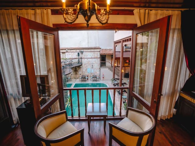 Delüks Tek Kişilik Oda