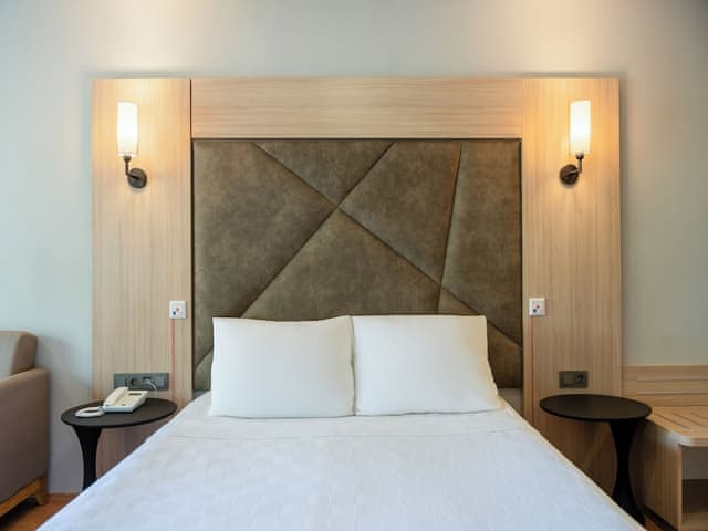 Superior Oda (Kara manzaralı)