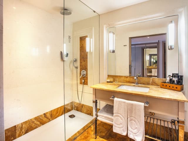 Superior Room, Partial Sea View