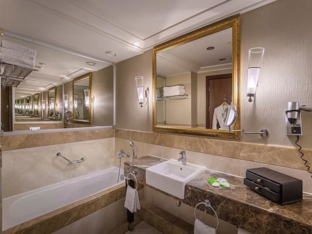 Superior Room, Partial Sea View