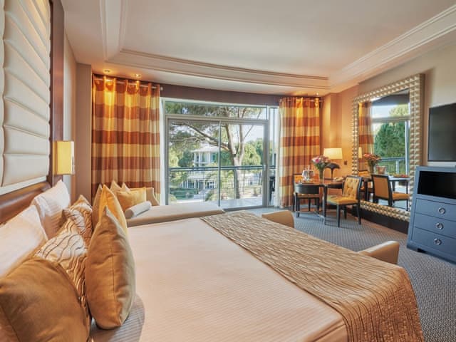 Superior Family Connection Room