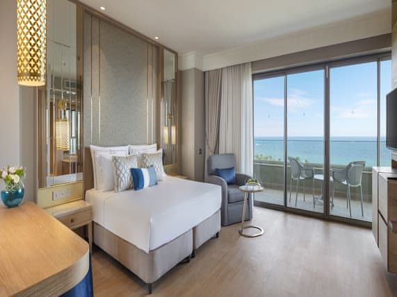 Deluxe Suite, Sea View