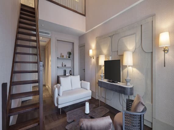 Grand Roof Top Suite