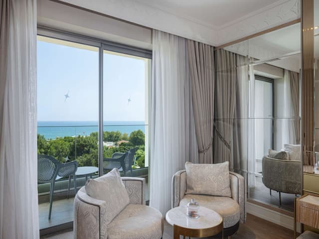 Honeymoon Sea View with Jacuzzi