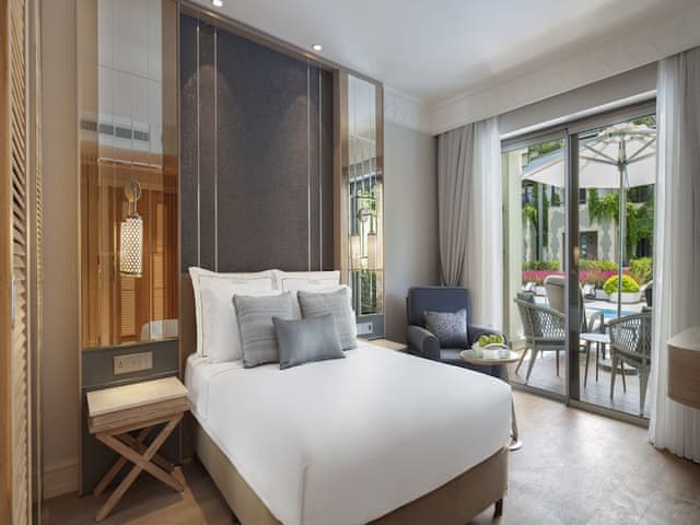 Lake House Suite Swim Up