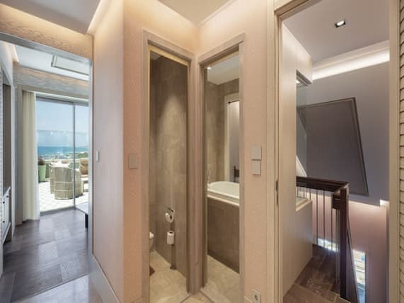 Grand Roof Top Suite