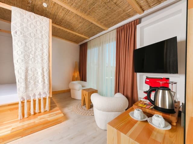 Premium Room, 1 Queen Bed, Sea View