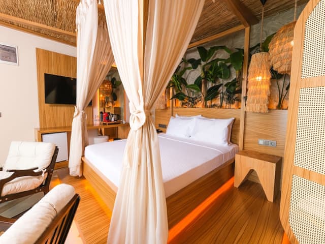 Deluxe Suite, Sea View