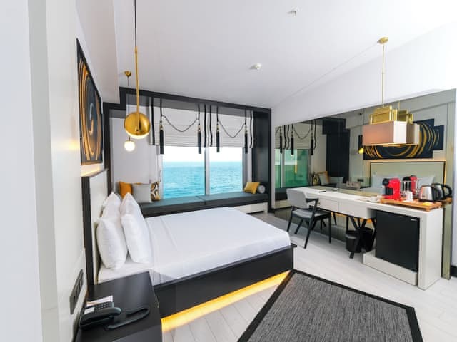Deluxe Suite, Sea View