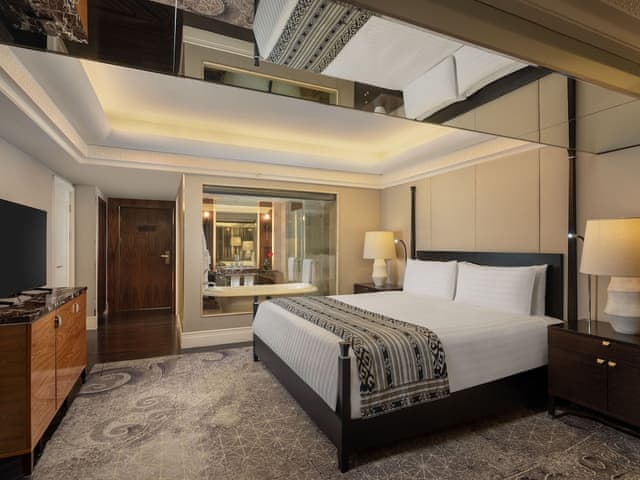Deluxe Room (Deluxe King)