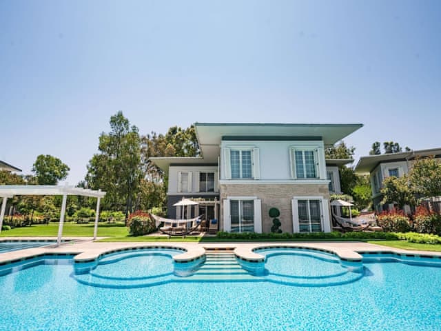 Azure Villa, 2 Bedrooms, Sea water pool