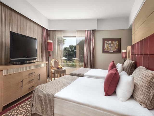 Lake Houses Lapis, pool access