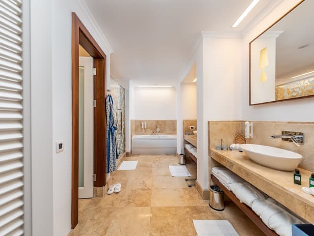 Azure Villa, 2 Bedrooms, Sea water pool