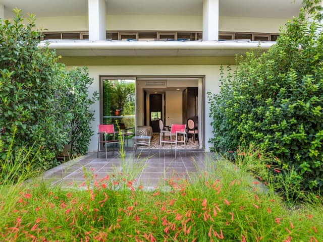 Garden Family Room, Garden Access