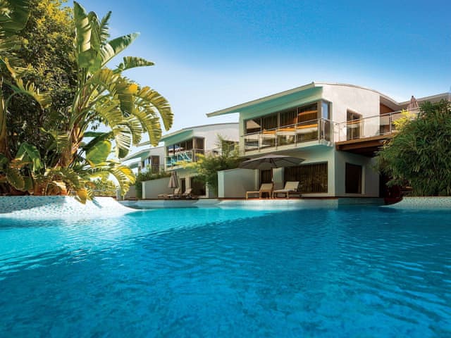 Lake Houses Lapis, pool access