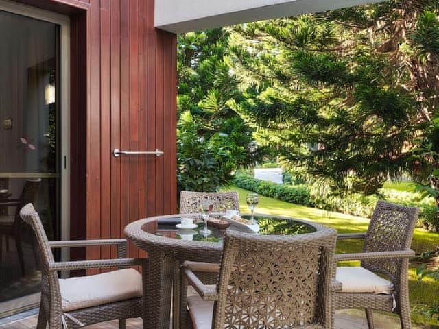 Lake Houses Lapis, pool access