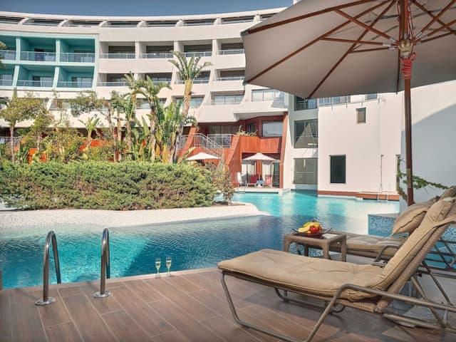 Lake Houses Lapis, pool access